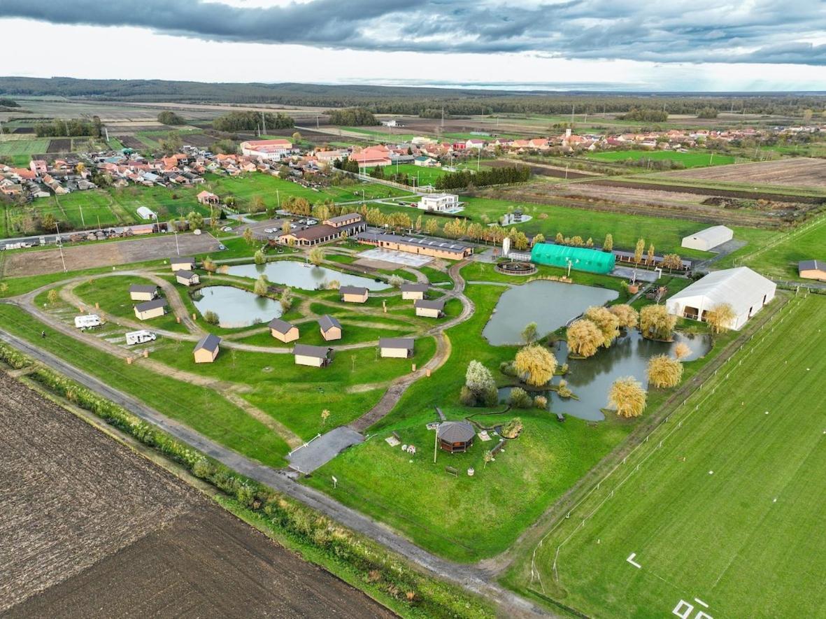Ranc Ramarin Villa Garcin Buitenkant foto